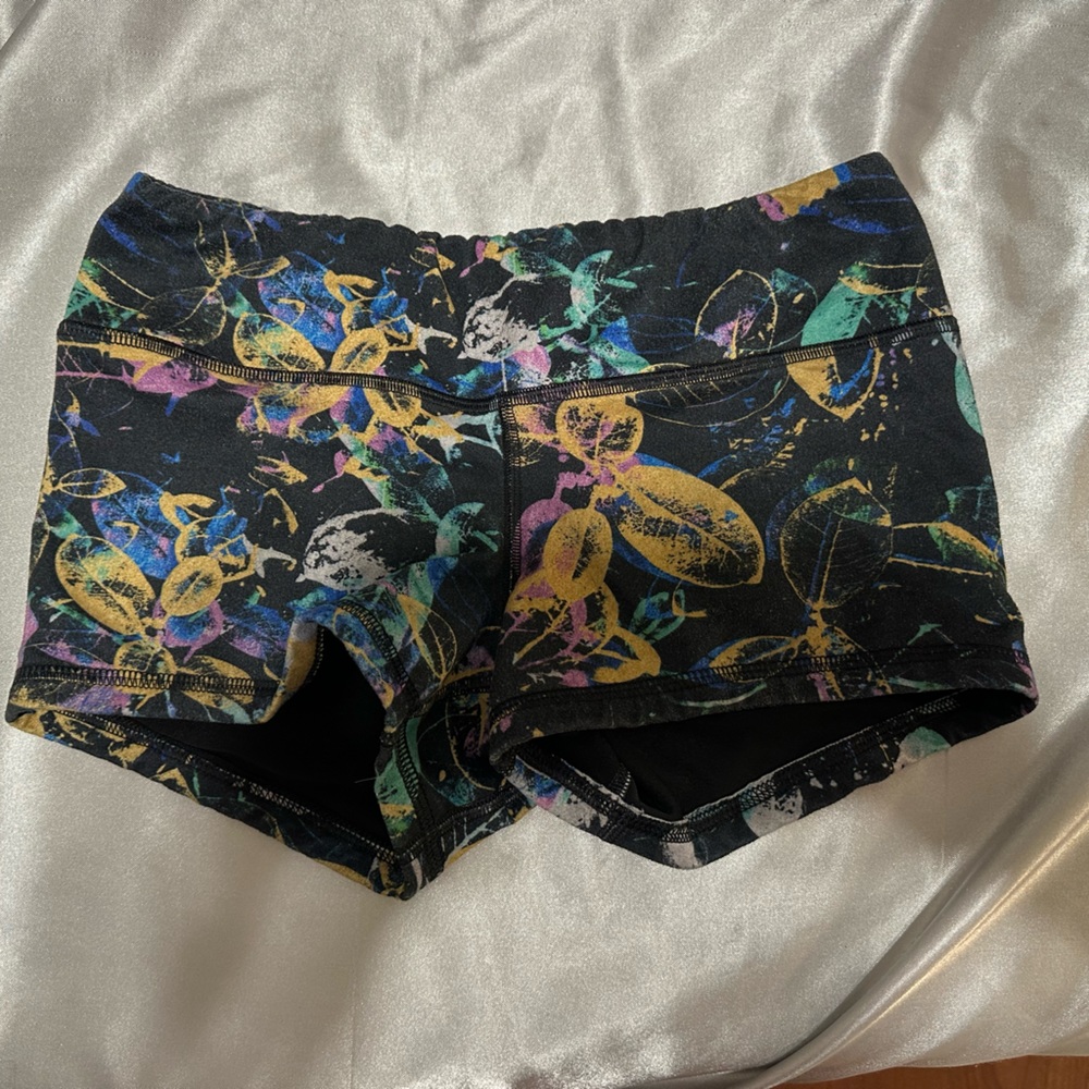Fleo workout shorts